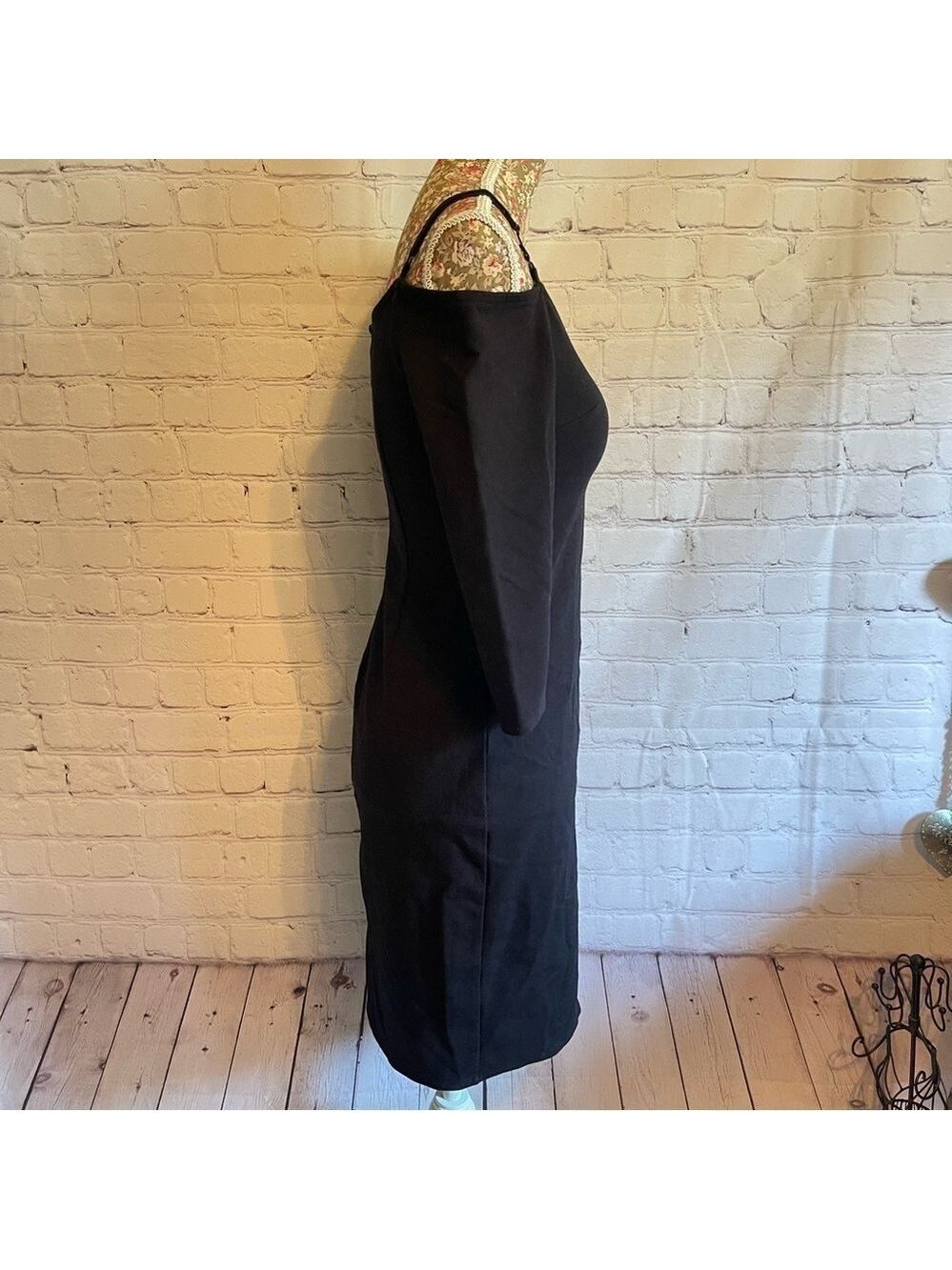 Bold Elements Bodycon Dress - Picture 6 of 7